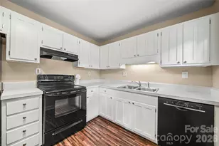 1801 Pewsbury Rd, Charlotte, NC 28210 - Photo 5