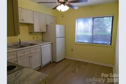 4902 Spring Lake Drive, Charlotte, NC 28212 - Photo 5