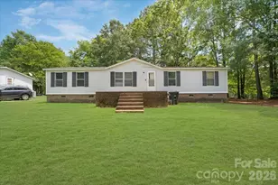 109 Maynard Ave, Wadesboro, NC 28170 - Photo 1
