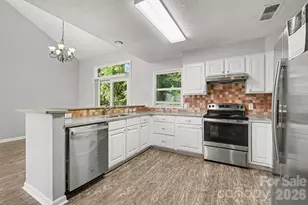 9532 Nettle Dr, Charlotte, NC 28216 - Photo 9