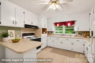 515 N Hill Street, Dallas, NC 28034 - Photo 15