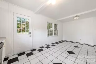1129 Eastview Dr, Charlotte, NC 28211 - Photo 7