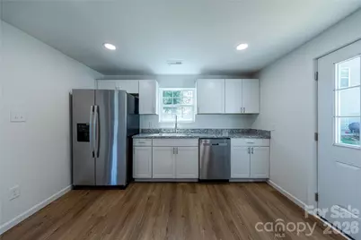 214 E Washington Avenue, Bessemer City, NC 28016 - Photo 7
