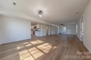 214 E Washington Ave, Bessemer City, NC 28016 - Photo 5