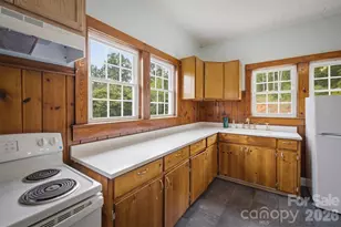 302 Catawba Ave, Hickory, NC 28601 - Photo 11