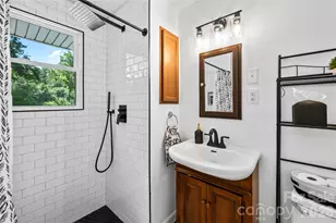 159 New Haw Creek Rd, Asheville, NC 28805 - Photo 9