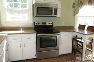 515 Mountain View St SW, Lenoir, NC 28645 - Photo 7