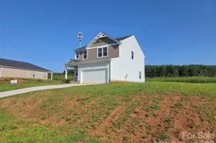 128 Sanders Wy, Statesville, NC 28625 - Photo 3