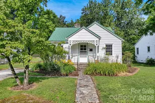 105 Parkview Dr, Brevard, NC 28712 - Photo 1