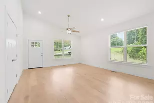201 N Mapleton Dr, East Flat Rock, NC 28726 - Photo 7