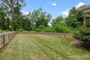 201 N Mapleton Dr, East Flat Rock, NC 28726 - Photo 23