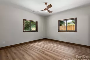 78 Travis St, Clyde, NC 28721 - Photo 15