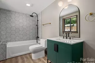 78 Travis St, Clyde, NC 28721 - Photo 17