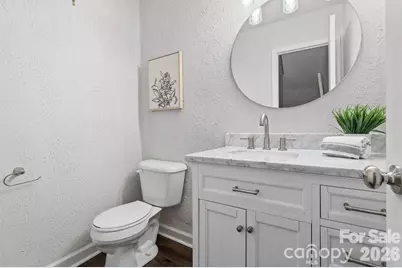4340 N Center Street #403, Hickory, NC 28601 - Photo 11