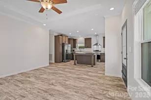 128 Bellamy Rd, Asheville, NC 28806 - Photo 5