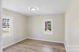 136 W Wilhemenia St, Marion, NC 28752 - Photo 27