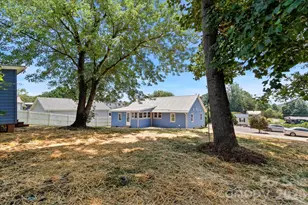 136 W Wilhemenia St, Marion, NC 28752 - Photo 9