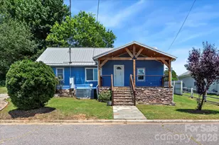 136 W Wilhemenia St, Marion, NC 28752 - Photo 37