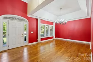 1851 29th Ave Pl NE, Hickory, NC 28601 - Photo 3