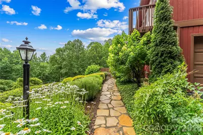 121 Stonecrest Drive, Asheville, NC 28803 - Photo 3