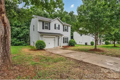 8500 Four Sisters Lane, Charlotte, NC 28215 - Photo 3