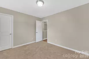 8500 4 Sisters Ln, Charlotte, NC 28215 - Photo 19