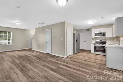 8500 Four Sisters Lane, Charlotte, NC 28215 - Photo 11