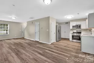 8500 4 Sisters Ln, Charlotte, NC 28215 - Photo 11