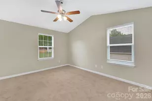 8500 4 Sisters Ln, Charlotte, NC 28215 - Photo 25