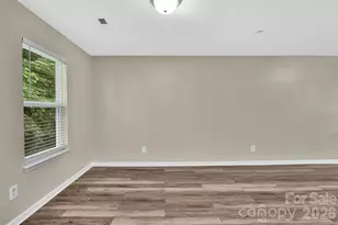 8500 4 Sisters Ln, Charlotte, NC 28215 - Photo 9