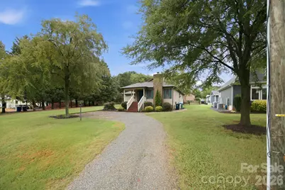 20118 Rainbow Circle, Cornelius, NC 28031 - Photo 5