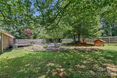 821 Ferrell Avenue, Charlotte, NC 28216 - Photo 33