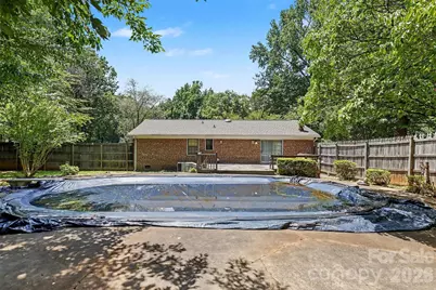 821 Ferrell Avenue, Charlotte, NC 28216 - Photo 29