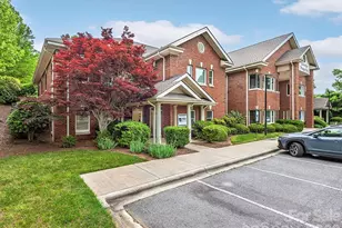 2 Walden Ridge Dr, Asheville, NC 28803 - Photo 1