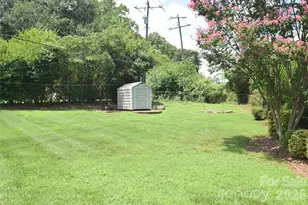531 Seneca Pl, Charlotte, NC 28210 - Photo 29