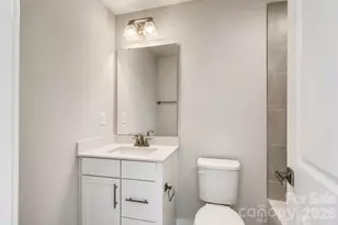 658 Uwharrie River Rd, Charlotte, NC 28211 - Photo 17