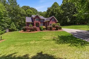 280 Catawba Crest Ln, Lake Wylie, SC 29710 - Photo 3