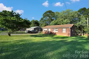 308 S Pine St, Dallas, NC 28034 - Photo 19