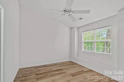 10822 Holly Ridge Boulevard, Charlotte, NC 28216 - Photo 11