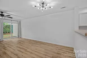 10822 Holly Ridge Blvd, Charlotte, NC 28216 - Photo 7
