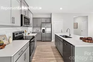 5129 Parker Forest Dr, Charlotte, NC 28215 - Photo 3