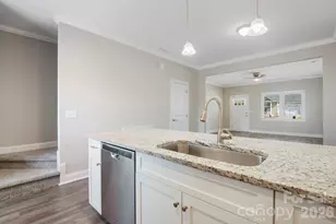 3939 Newhall Dr, Hickory, NC 28601 - Photo 17