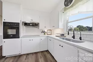 1515 Dallas Cherryville Hwy, Dallas, NC 28034 - Photo 13