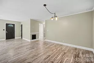 202 W Debby Dr, Shelby, NC 28152 - Photo 7