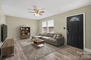 202 W Debby Dr, Shelby, NC 28152 - Photo 5