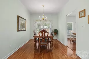 10010 Drawbridge Dr, Charlotte, NC 28215 - Photo 5