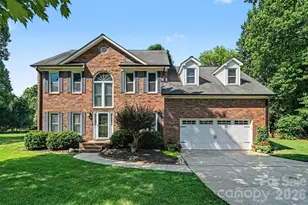 10010 Drawbridge Dr, Charlotte, NC 28215 - Photo 1