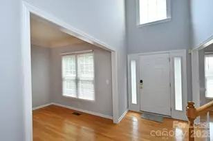 10402 Friarsgate Rd, Huntersville, NC 28078 - Photo 3