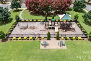 2429 Diplomat Ln, Charlotte, NC 28210 - Photo 25