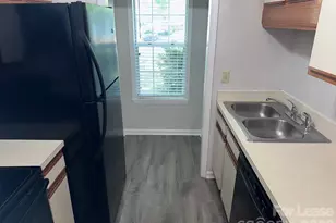 6725 Bevington Ridge Rd, Charlotte, NC 28277 - Photo 9